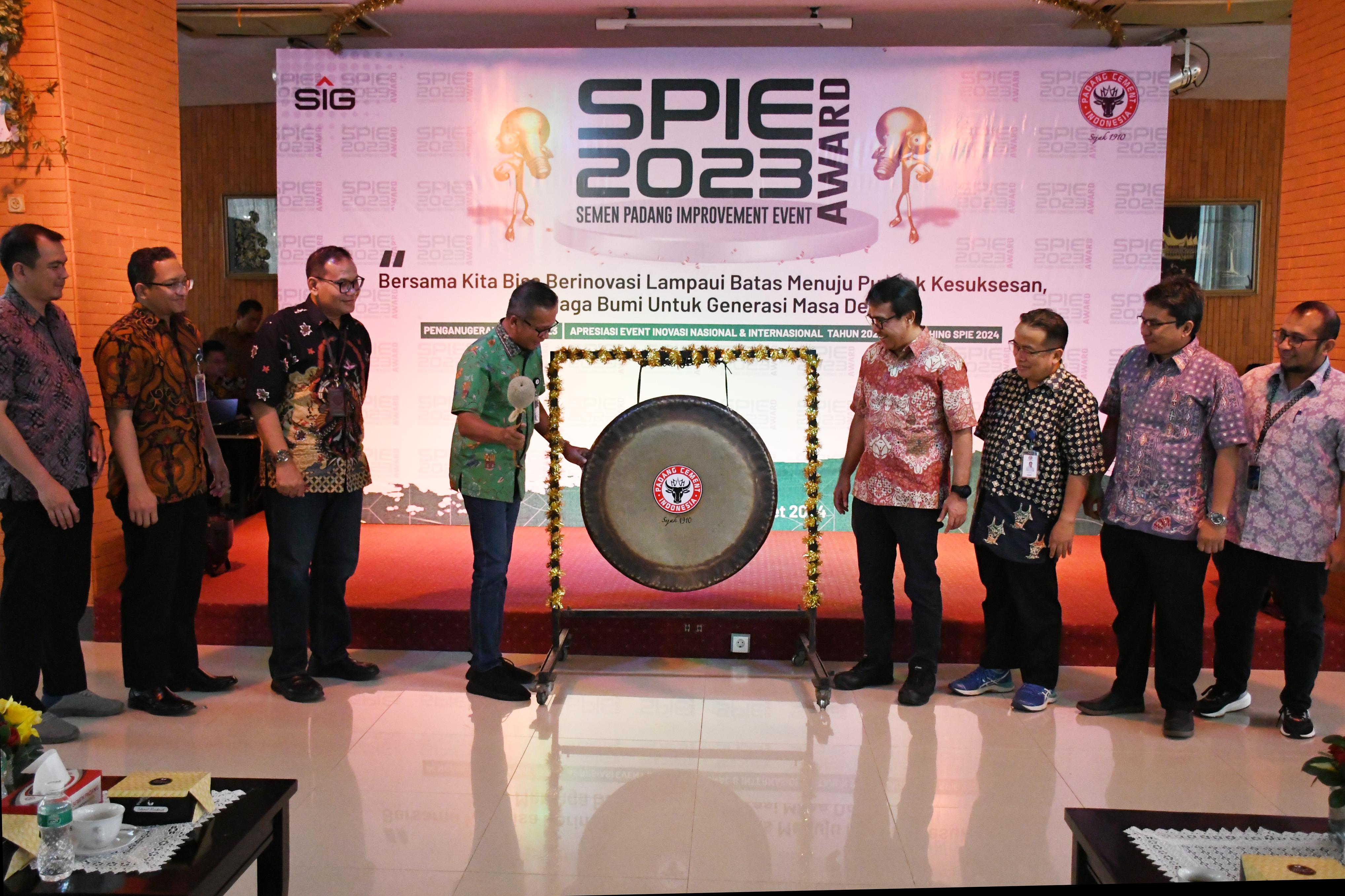 Suasana Penganugerahan SPIE Award 2023 dan  Launching SPIE Award 2024 di Wisma Indarung PT Semen Padang, Jumat (1/3/2024) 